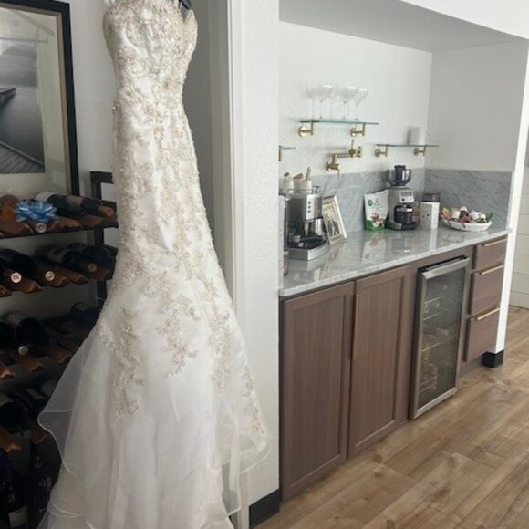 Custom wedding gown - Picture 7 of 16